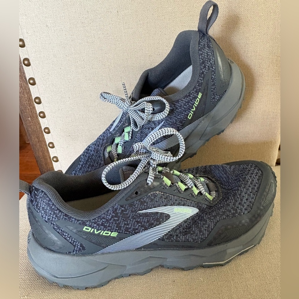 Brooks Divide 1 Trail Hiking Athletic Shoes Women 6 Gray Blue Outdoor
